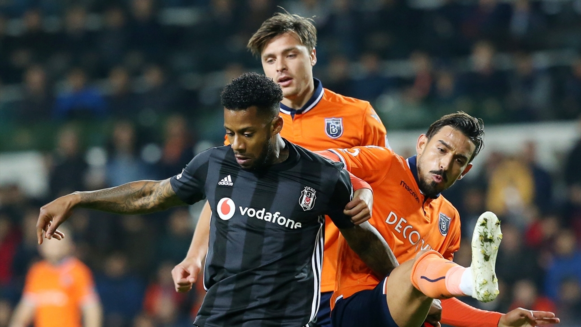 Jeremain Lens Irfan Can Kahveci Basaksehir Besiktas 1132018