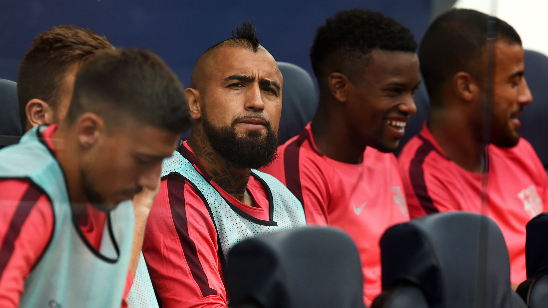 180918-arturo-vidal-psv-barcelona_1hp14b98d3q4l19y6kv114wn2h.jpg