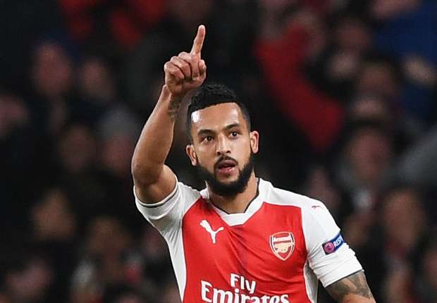 Wenger says Walcott better than ever despite England axing