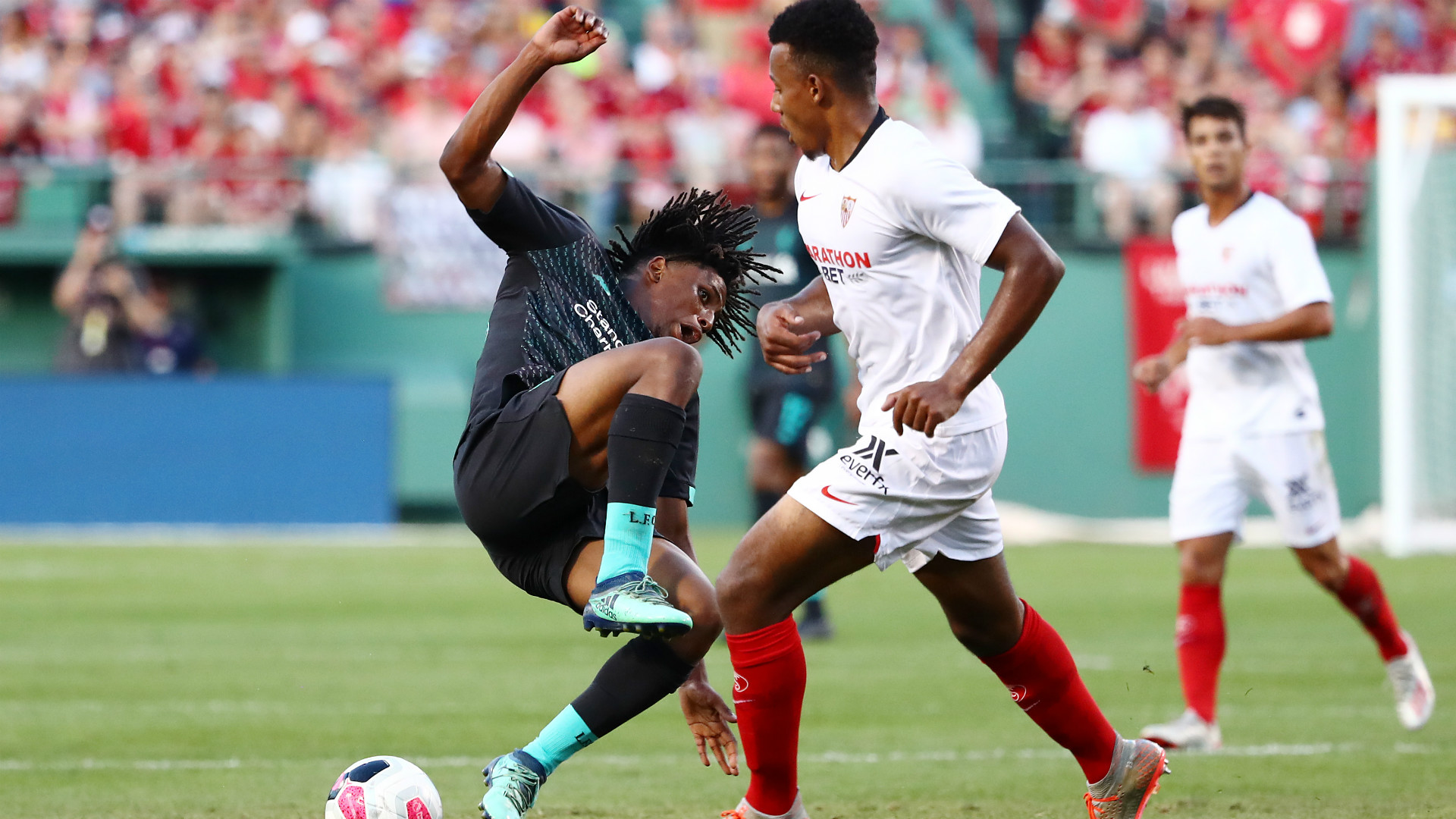 Joris Gnagnon s'excuse auprès de Yasser Larouci après son terrible geste Joris Gnagnon s'excuse auprès de Yasser Larouci après son terrible geste