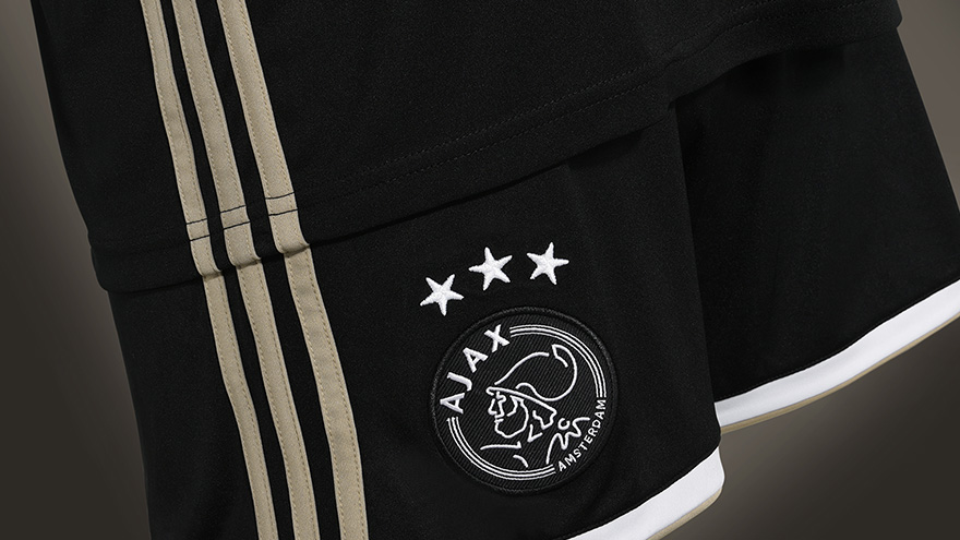 Ajax home kit 2018-19