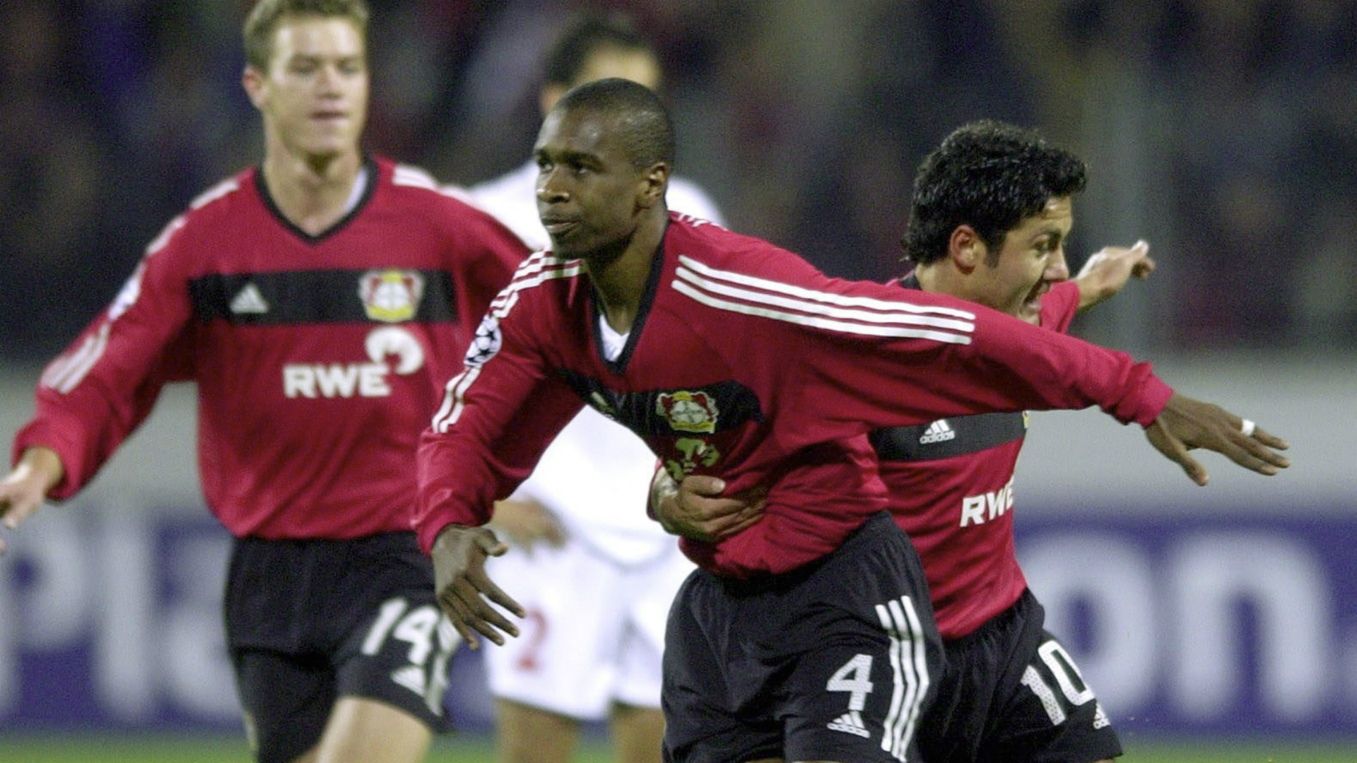 Juan Bayer Leverkusen 28102002