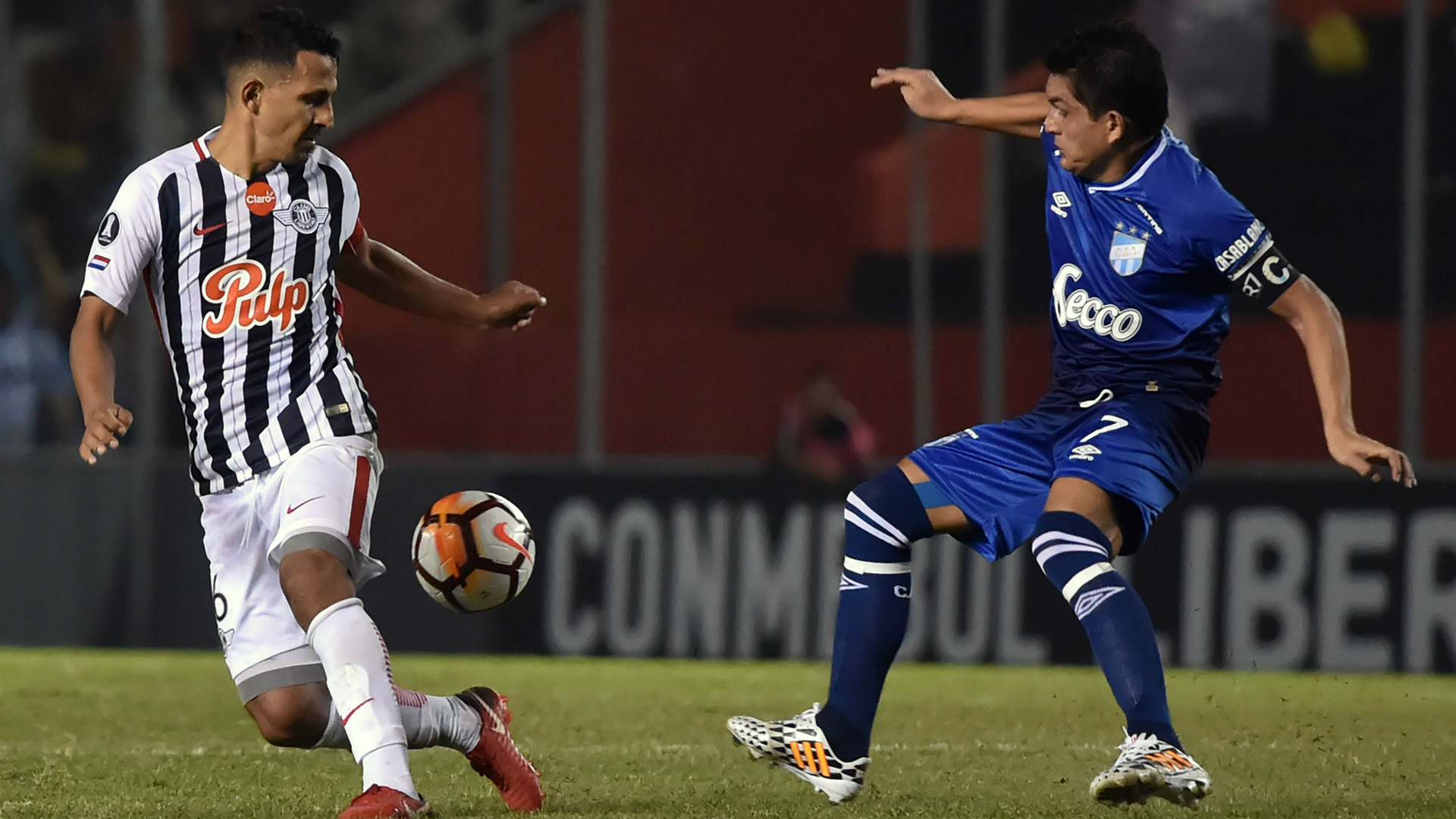 Sergio Aquino Luis Rodriguez Libertad Atletico Tucuman Copa Libertadores 2018