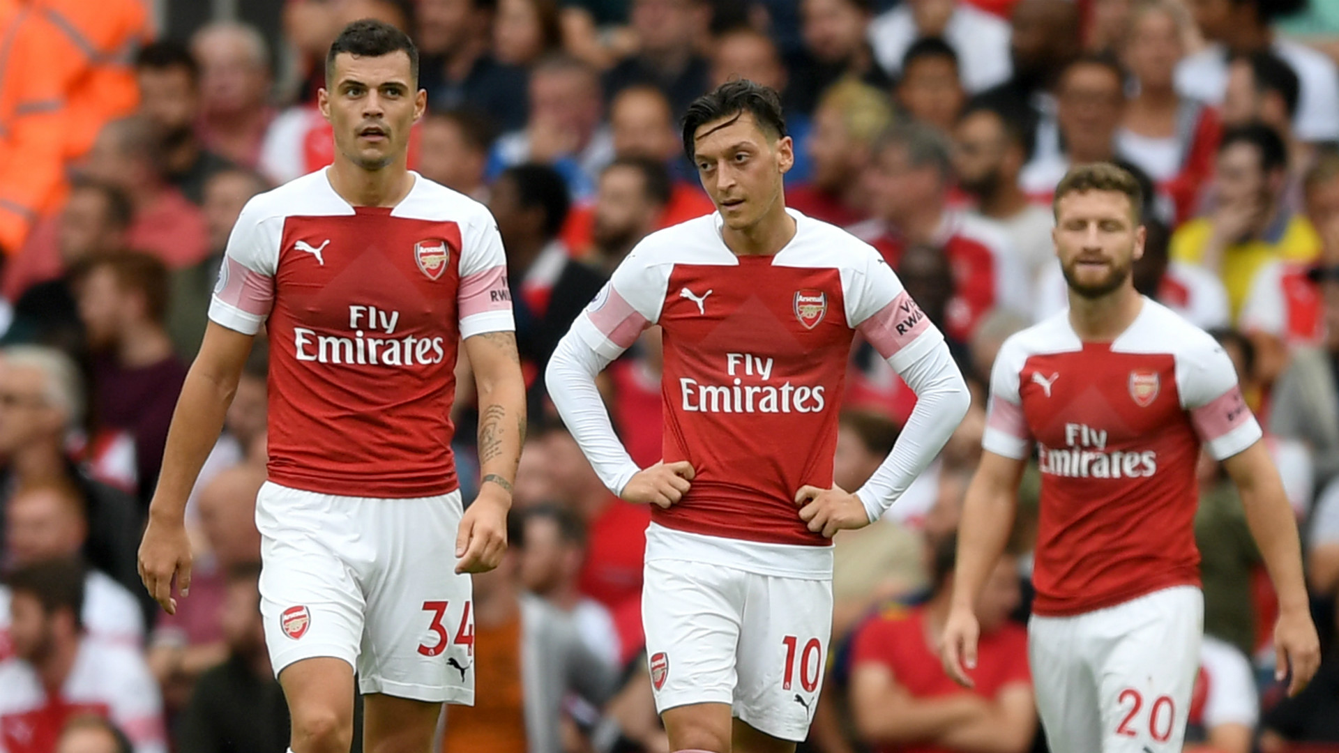 Granit Xhaka Mesut Ozil Arsenal 2018-19