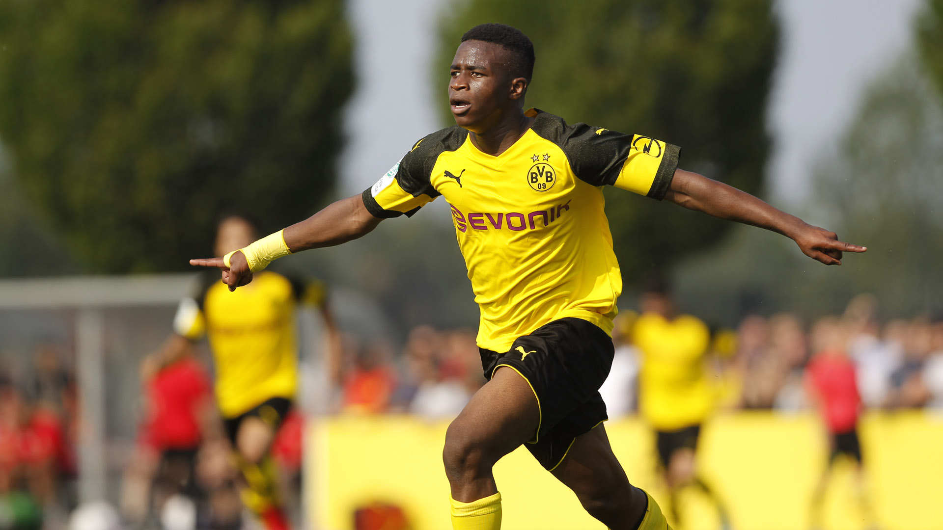  Youssoufa Moukoko Borussia Dortmund 10062018 