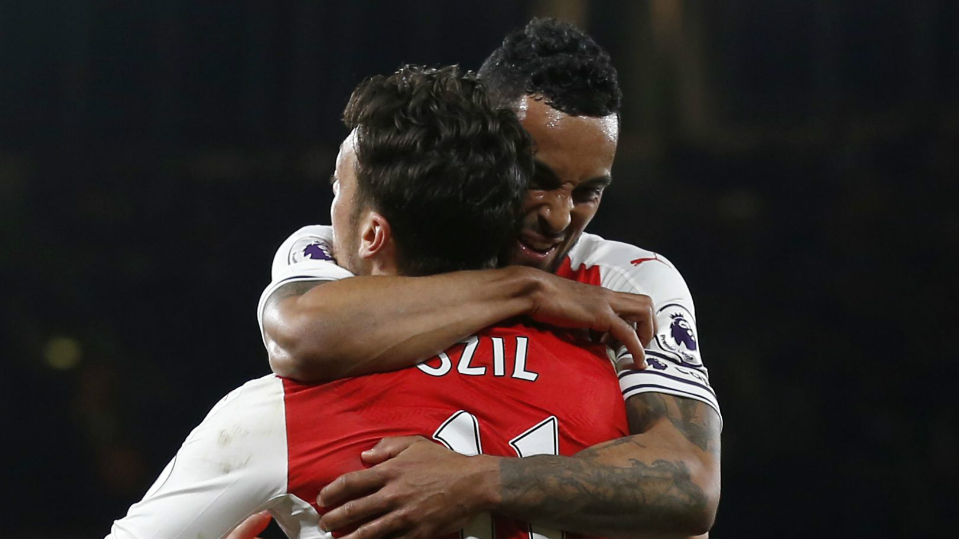 Mesut Ozil Theo Walcott Arsenal