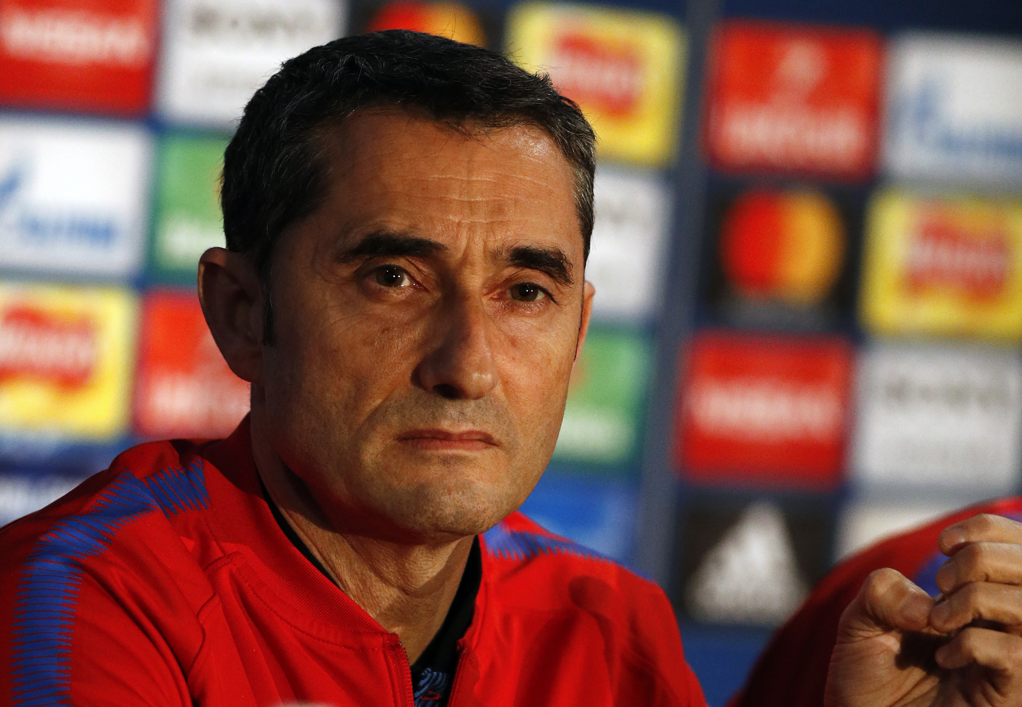 Valverde répond aux journalistes avant la réception de Bilbao