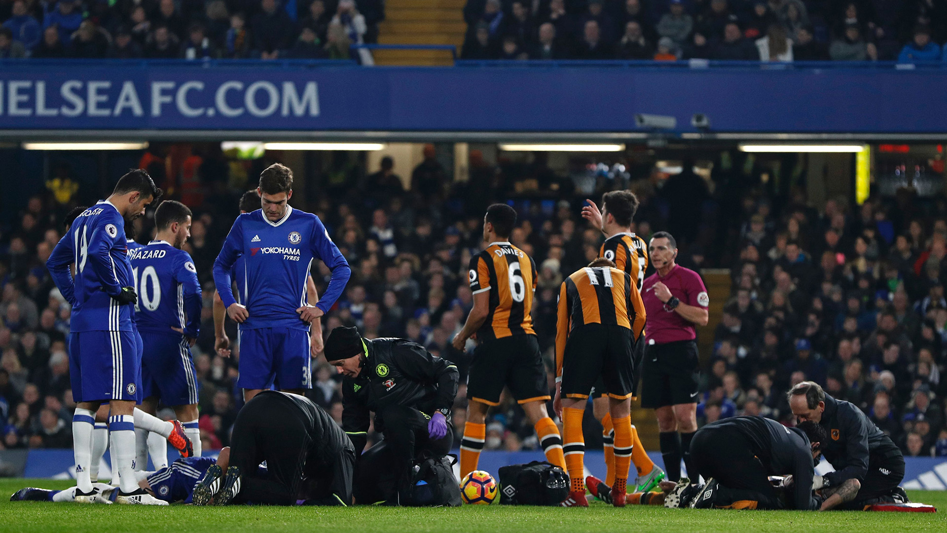 The players received treatment on the field.