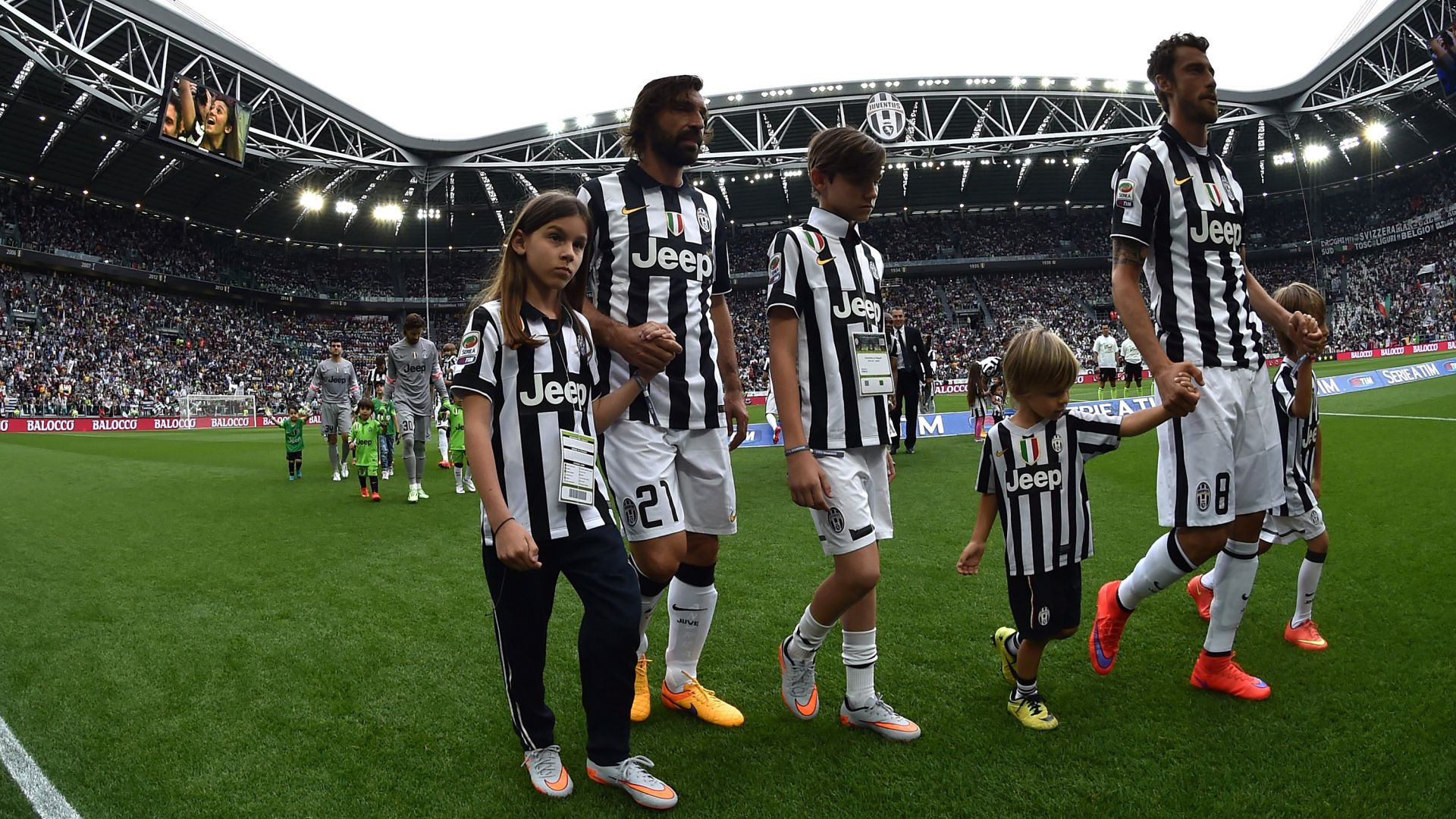 Pirlo alla Juve, pronto il provino per il figlio: 'Mi somiglia'