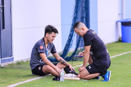 Image result for โซรัน เตรียมเรียกนักเตะเสริม , สุประวีณ์ เจ็บอีกราย