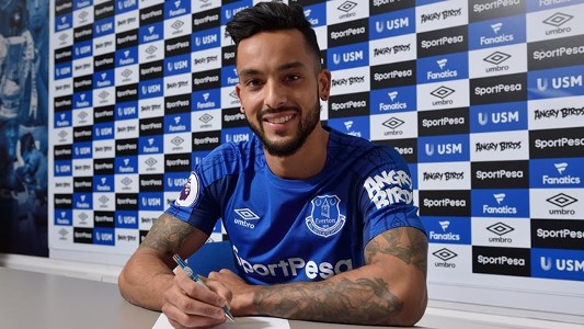 Hasil gambar untuk RESMI: THEO WALCOTT PEMAIN BARU EVERTON