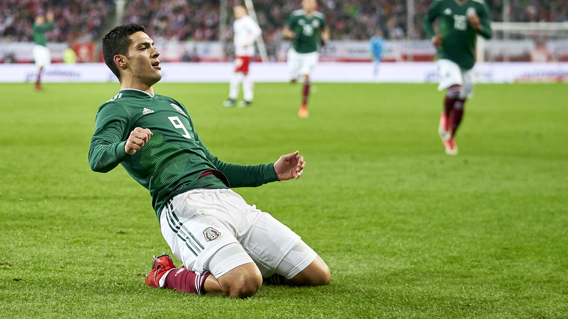 Benfica descarta préstamo de Raúl Jiménez al América