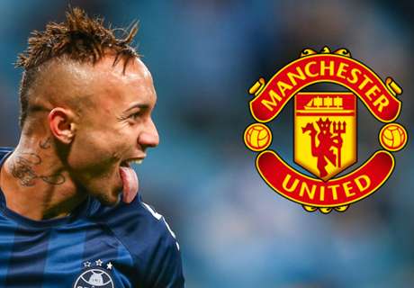Gremio star hints at Man Utd interest