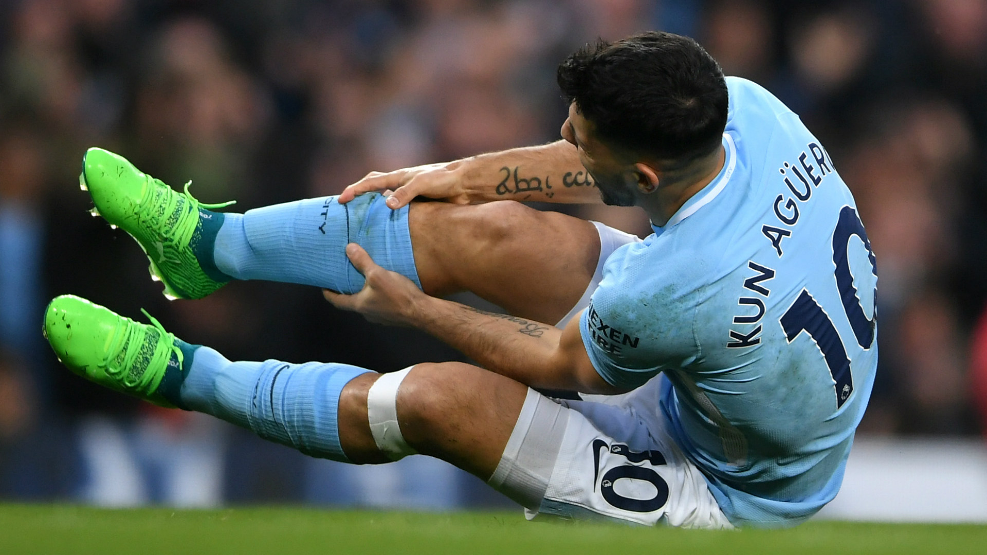 City's Aguero recovering from minor knee surgery