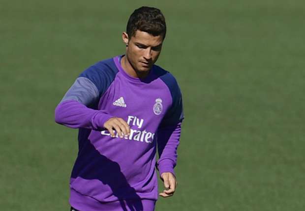 cristiano-ronaldo-real-madrid-training-2016_1jcg1ya7qh9mz1do3hzupinkgn.jpg