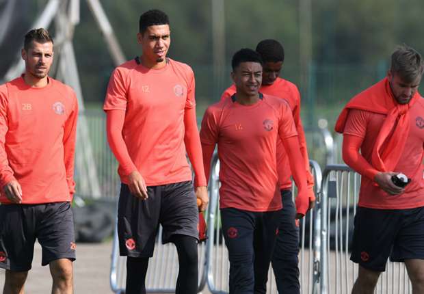 morgan-schneiderlin-chris-smalling-jesse-lingard-luke-shaw-manchester-united_lwpjkw7kj6i91q5h9sg82fy6k.jpg