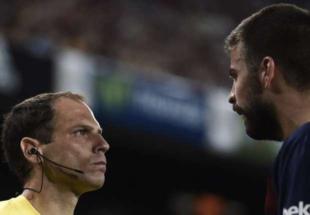 gerard-pique-barcelona_1e3mj4bw10p041tgs7djw8rsfl.jpg