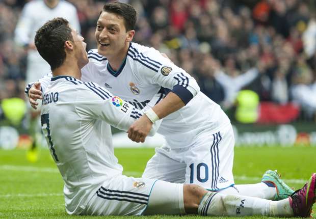 mesut-ozil-cristiano-ronaldo_9t9w3glht9w61sw2x405ccvwn.jpg