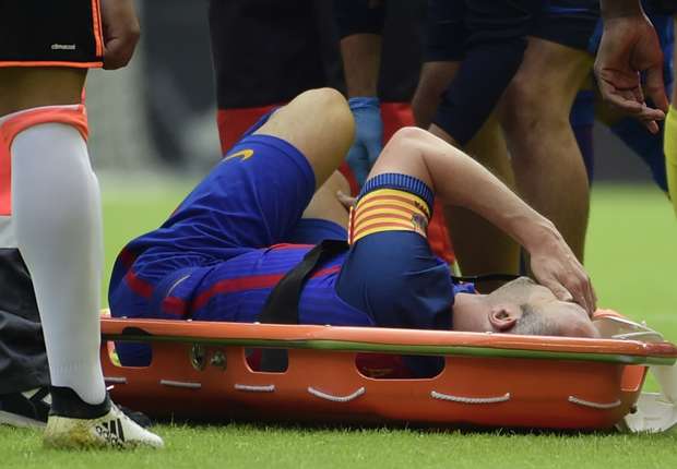 andres-iniesta-barcelona-injured_m9xmnogtygom11ycw9r467c2y.jpg