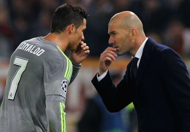 cristiano-ronaldo-and-zinedine-zidane_5llulzoql7w012e582rp8uixv.jpg