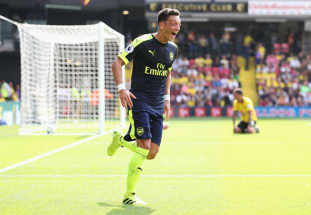 mesut-ozil-arsenal-1332_1ndjkmdet83pq11vr2u5rvepgm.jpg