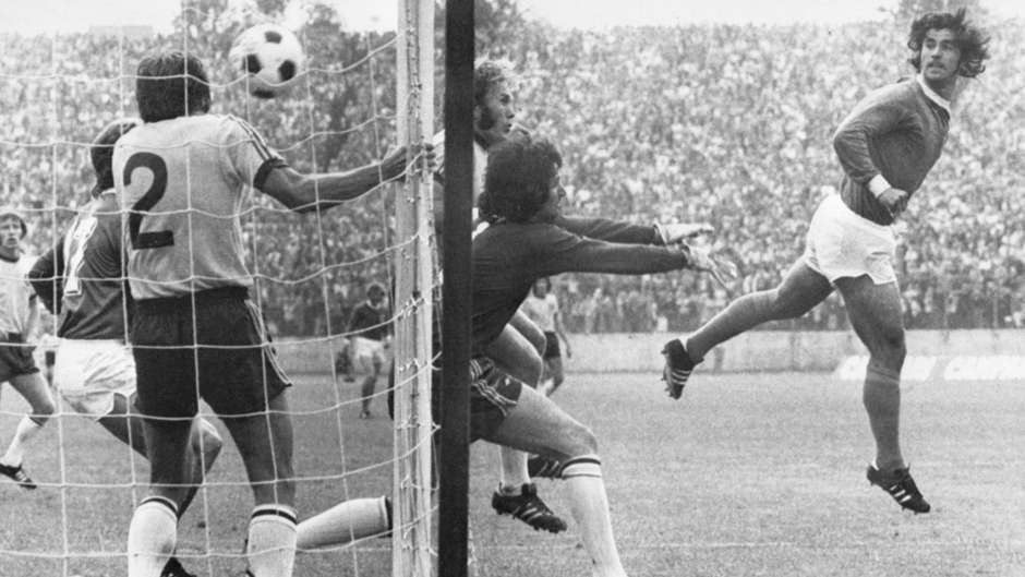 gerd-muller-west-germany-1974-world-cup_1d5nfej1u5rne1dlzulmwrq6dk.jpg