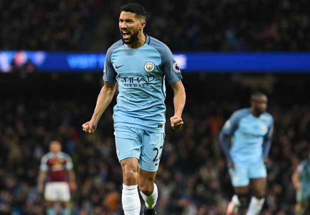 sagna-man-city_1tfbhu43na0ls1w8jbfzs1h0cd.jpg