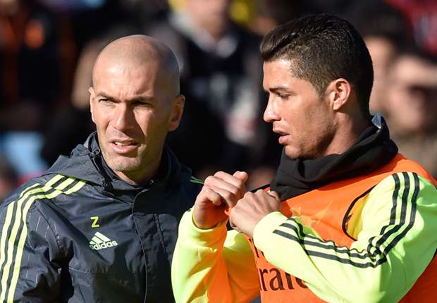 zinedine-zidane-cristiano-ronaldo-real-madrid-training_dyilg2n9ghrk1mjn3w6r02ofp.jpg