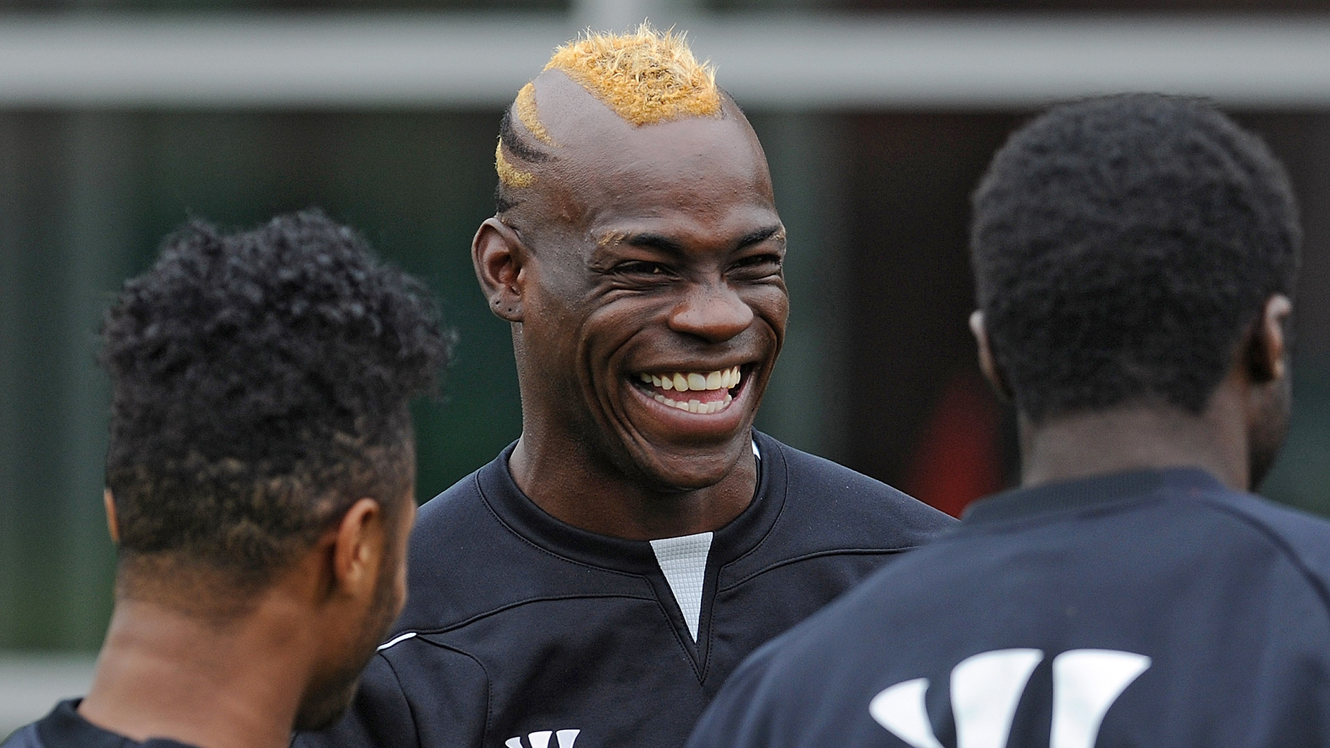 Mario Balotelli Liverpool Training New Haircut - Goal.com