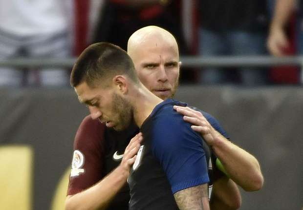 clint-dempsey-michael-bradley-usa-06072016_1gtguztor1vm21eshovvbllcay.jpg