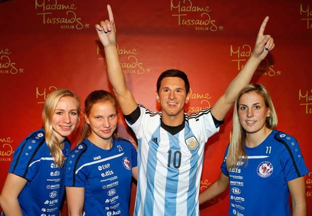 lionel-messi-wax-figure-in-berlin_sdukj830s85i1pgh0tj8zqmfg.jpg