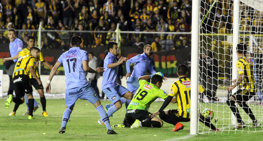El torneo boliviano se reanudará tras el arreglo entre futbolistas y clubes El torneo boliviano se reanudará tras el arreglo entre futbolistas y clubes