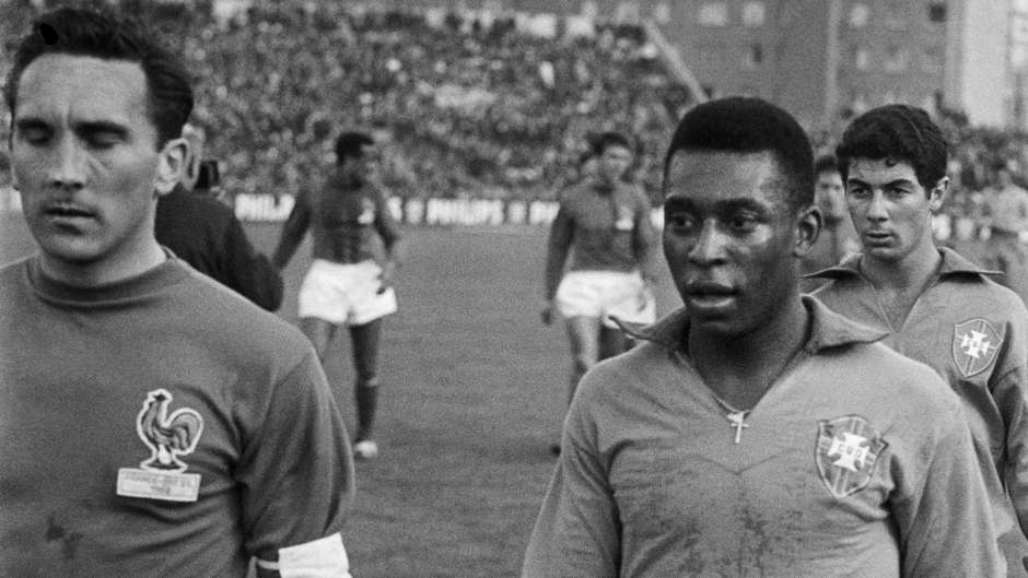 Pele France v Brazil 1963 - Goal.com