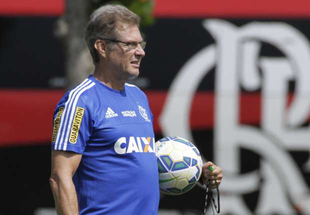 Oswaldo explica treinos fechados no Fla: Para não perder elemento surpresa