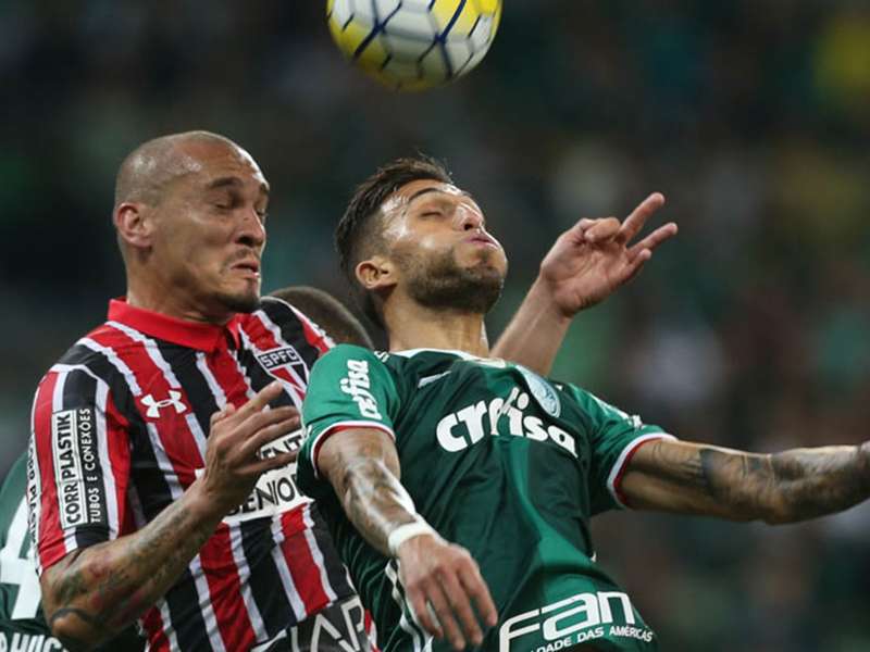 Maicon reclama de arbitragem após derrota : "favoreceu o ...