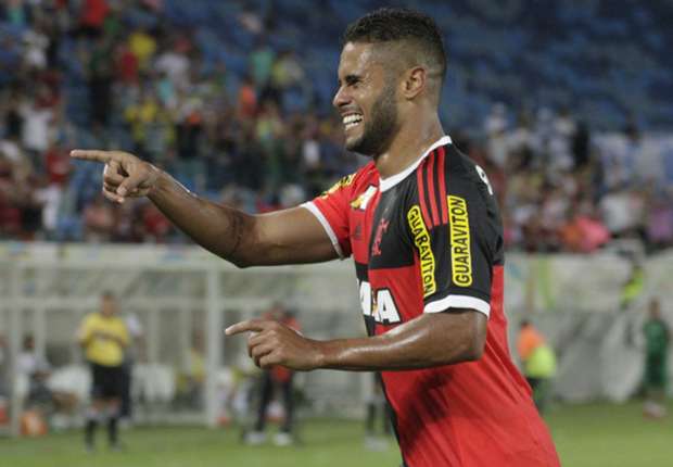 Ninho do Urubu: Flamengo mira dois nomes para zaga após "fazer caixa" com a venda do Kayke