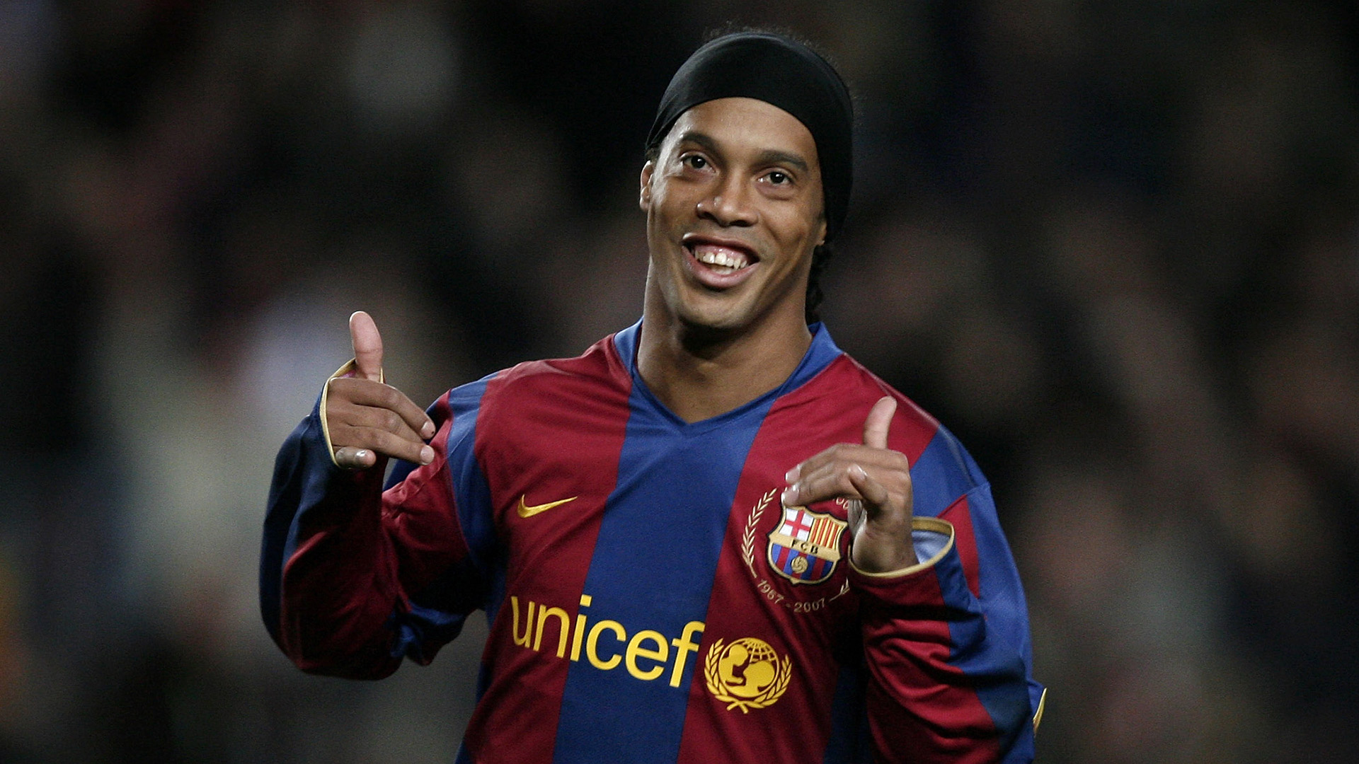 Ronaldinho: Lionel Messi's Better Than Cristiano Ronaldo & I'd Love To ...