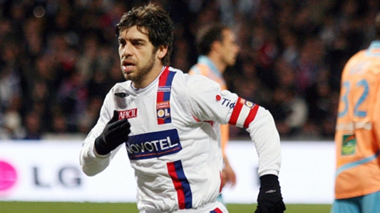 juninho-pernambucano-lyon-11112007_nd23dpwbfjoo18hrpp67lt0g2.jpg