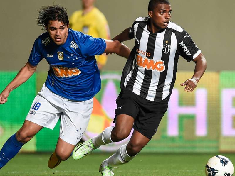 Marcelo Moreno - Marcelo Moreno chega em Belo Horizonte para assinar com o ... - Fã clube oficial do marcelo moreno martins, atual jogador do cruzeiro esporte clube, maior time de minas gerais!