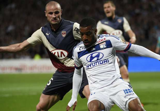 alexandre-lacazette-nicolas-pallois-lyon-bordeaux-ligue-1-16052015_8oi8pisimn0g1az88p3v0wme8.jpg