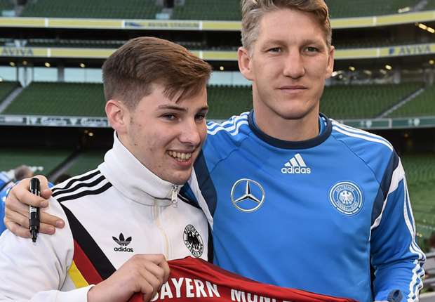 bastian-schweinsteger-alexei-schuster-germany-07102015_1g96wb3bzboaj1ea6y8vn5npd6.jpg