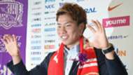 2016-08-21-arsenal-takuma-asano