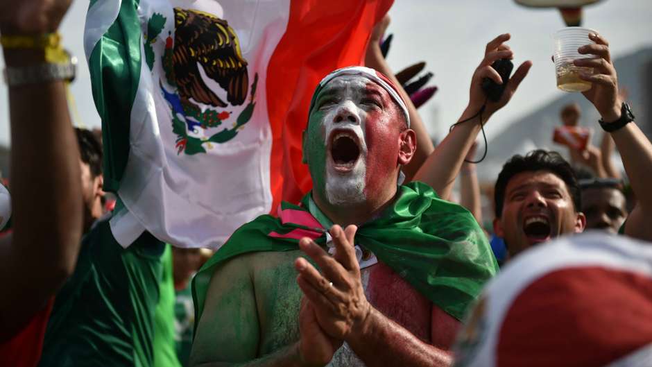 Aficionado mexicano grita un gol - Goal.com