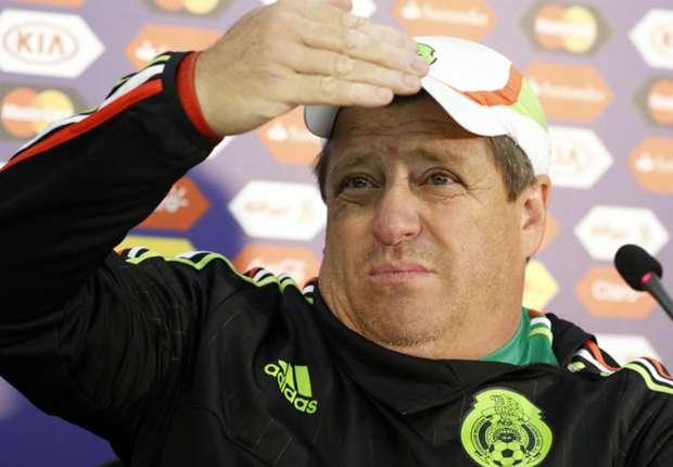 miguel-herrera-copa-america-mexico-110615_1btd0f8gxbavrz3di7yv0uuv1.jpg