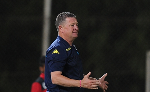 Bidvest Wits news: Gavin Hunt challenges Orlando Pirates ...