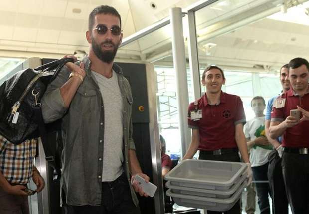 arda-turan-barcelona_k1nf5jogf8b01eb4qzf4e95ld.jpg