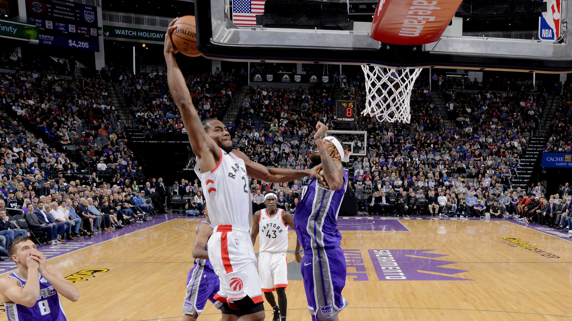 Kawhi Leonard scores 25 in his return as Toronto ends its ...