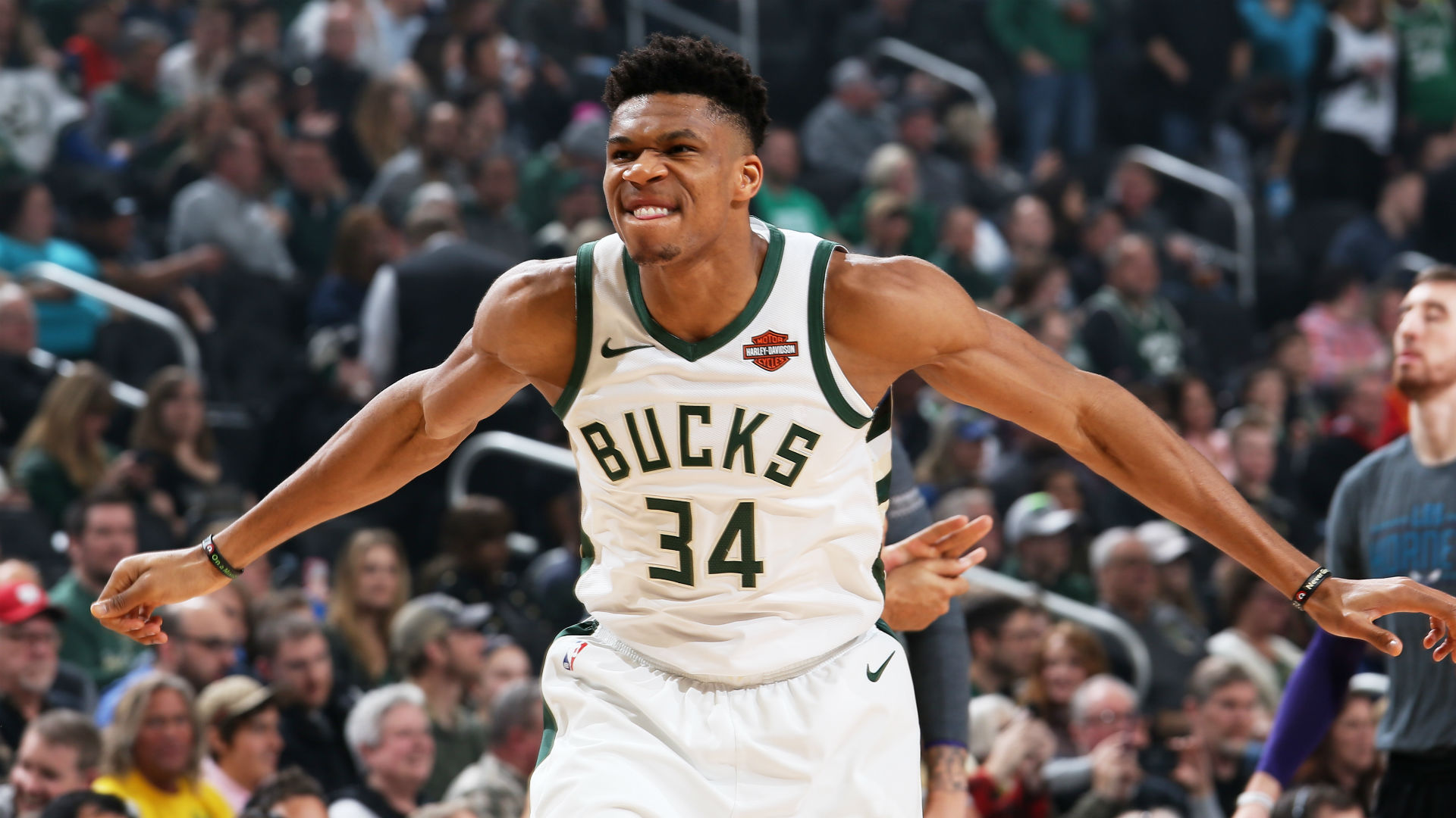 NBA scores and highlights: Giannis Antetokounmpo dominates in win over Charlotte ...1920 x 1080