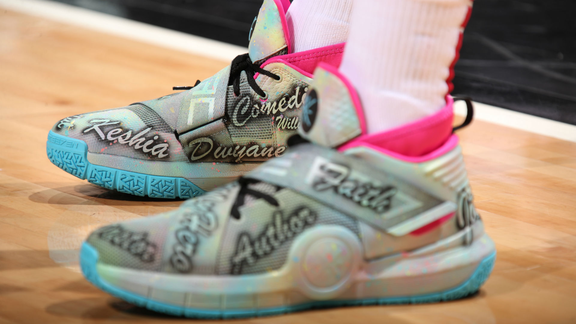 dwyane wade basketball sneakers