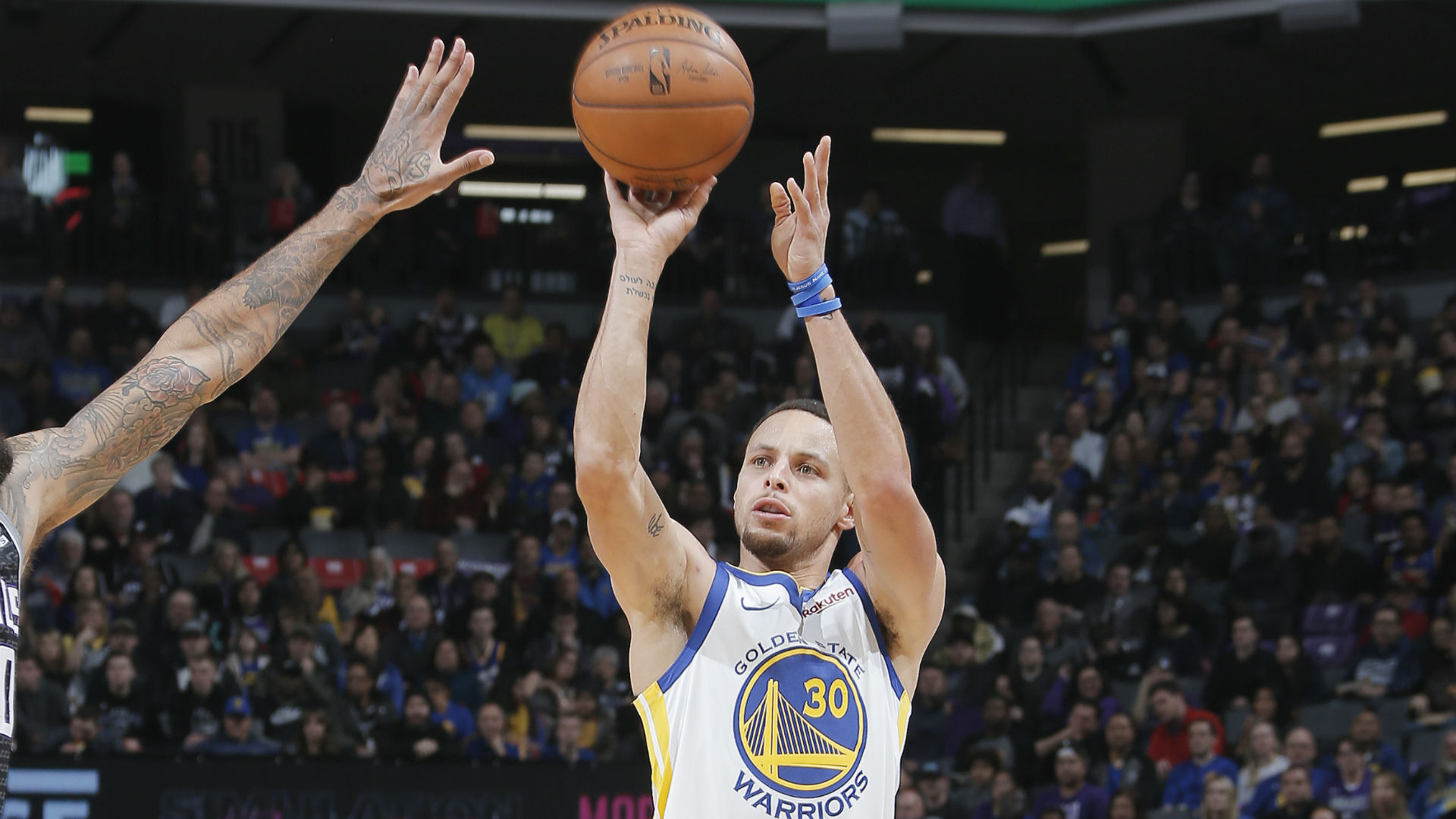 Stephen Curry scores 42 points in historic game between the Golden State Warriors and ...